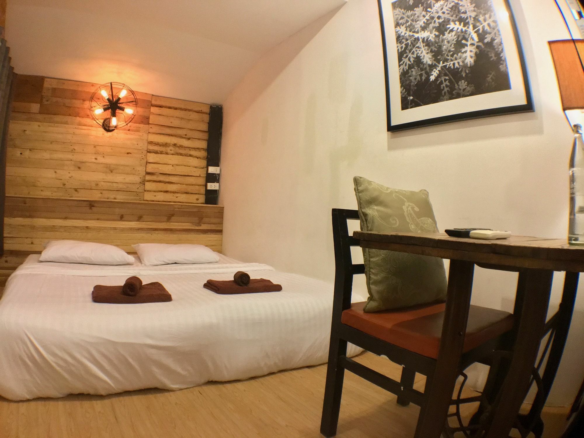 Jao Hostel & Cafe Chiang Mai Ngoại thất bức ảnh